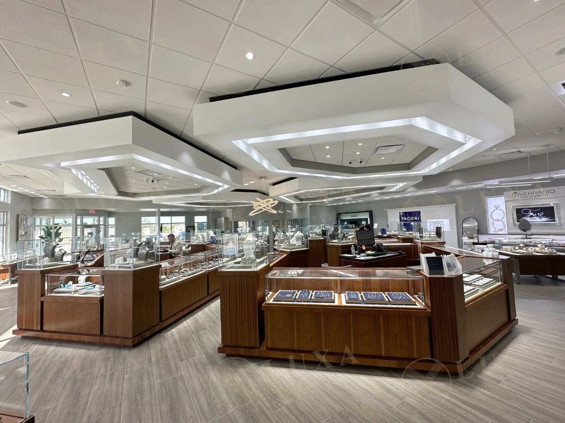International Diamond Center — thumbnail 4