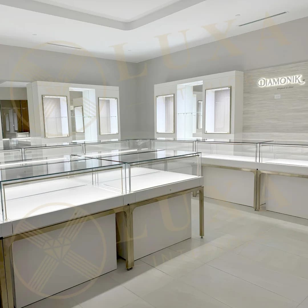 Diamonik Guayama — 1